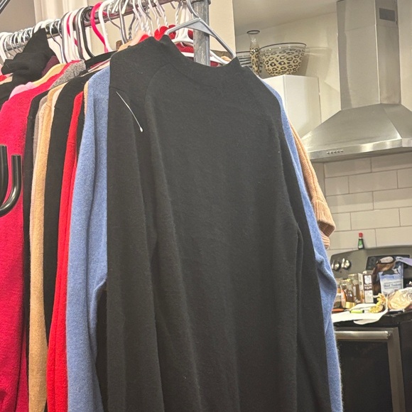 Black +J V-Neck Cardigan - Picture 7 of 7